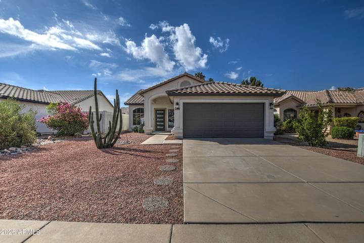 8213 W RUE DE LAMOUR Avenue, Peoria, AZ