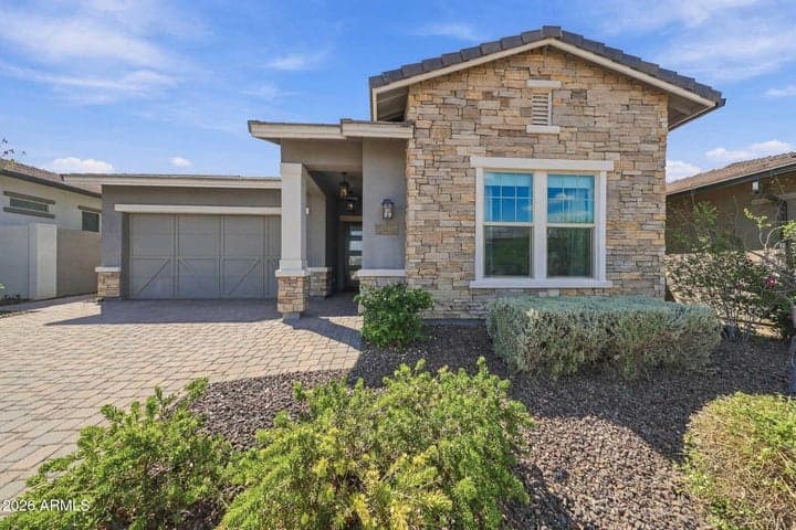 11961 W CREOSOTE Drive, Peoria, AZ
