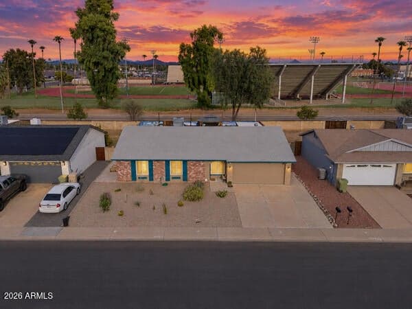 9425 N 63RD Drive, Glendale, AZ