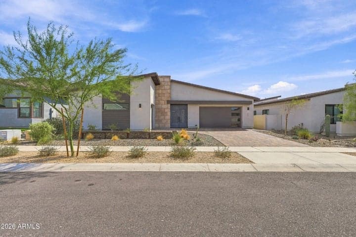 813 E Corral Road, Phoenix, AZ
