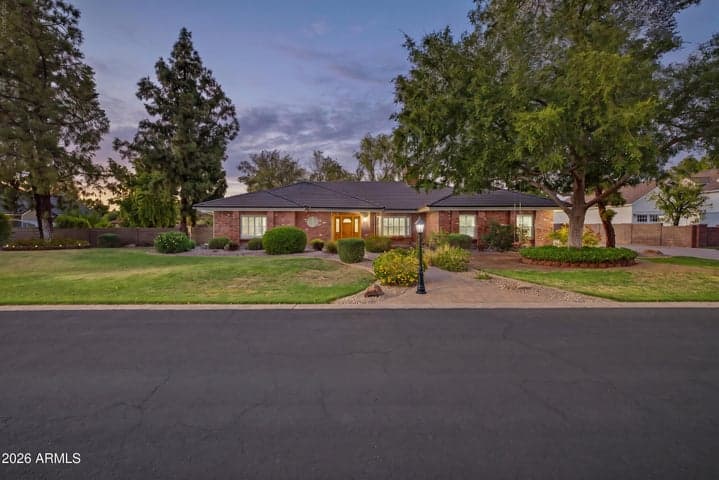 834 E SAN ANGELO Avenue, Gilbert, AZ