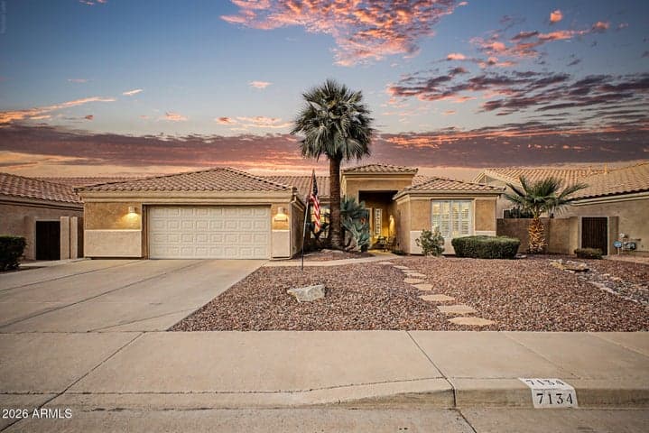 7134 E Lobo Avenue, Mesa, AZ