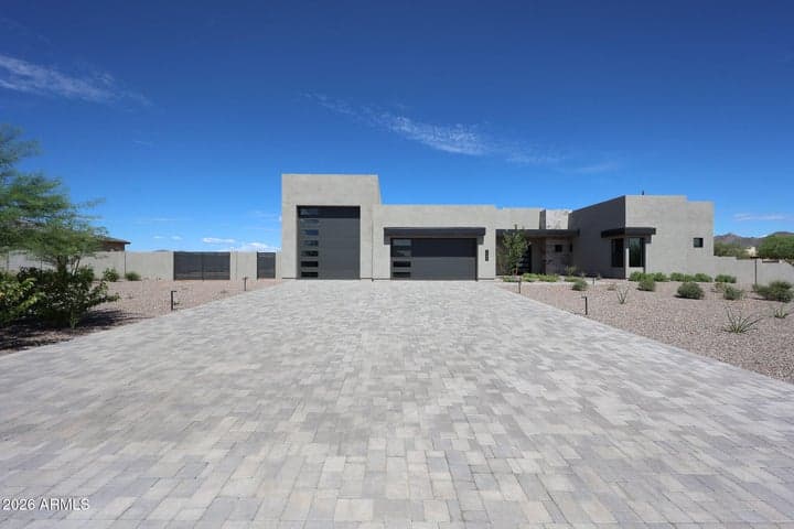 1940 E Creek Canyon Road, Phoenix, AZ