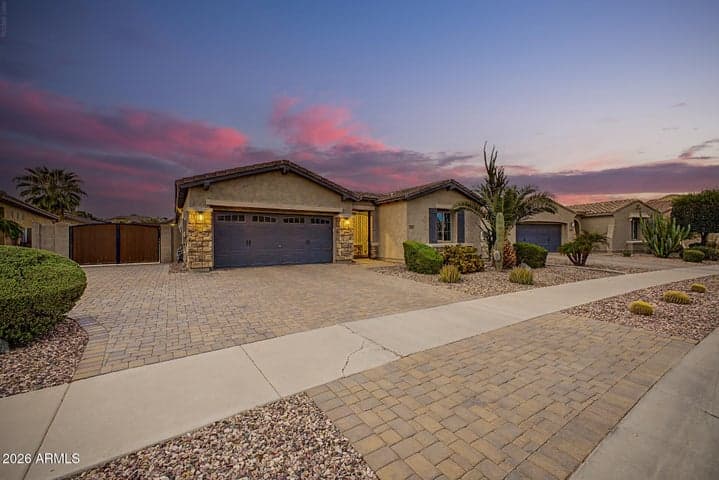 14468 W DESERT FLOWER Drive, Goodyear, AZ