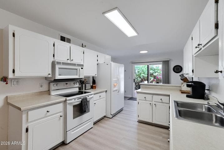 455 S DELAWARE Drive #129, Apache Junction, AZ