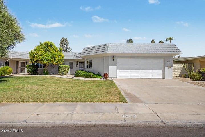10416 W HUTTON Drive, Sun City, AZ