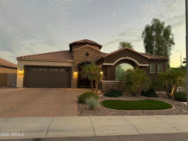 229 E POWELL Way, Chandler, AZ