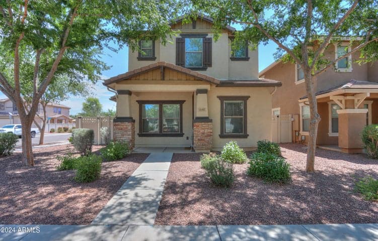 986 S Hawk Lane, Gilbert, AZ