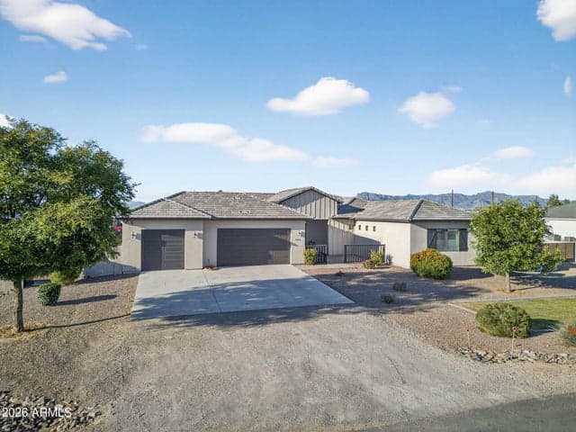 1124 E LOVELAND Lane, San Tan Valley, AZ