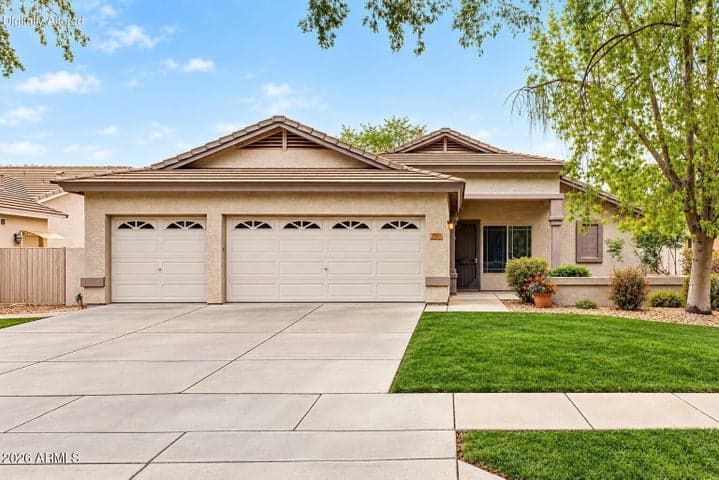 3282 E LEXINGTON Avenue, Gilbert, AZ