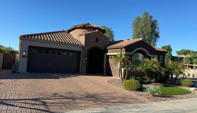 229 E POWELL Way, Chandler, AZ