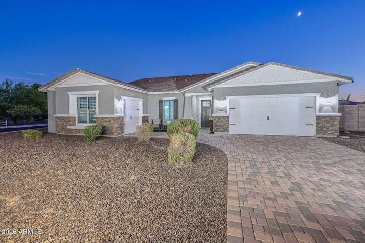 18373 W SELLS Drive, Goodyear, AZ