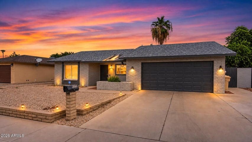 5232 W ONYX Avenue, Glendale, AZ
