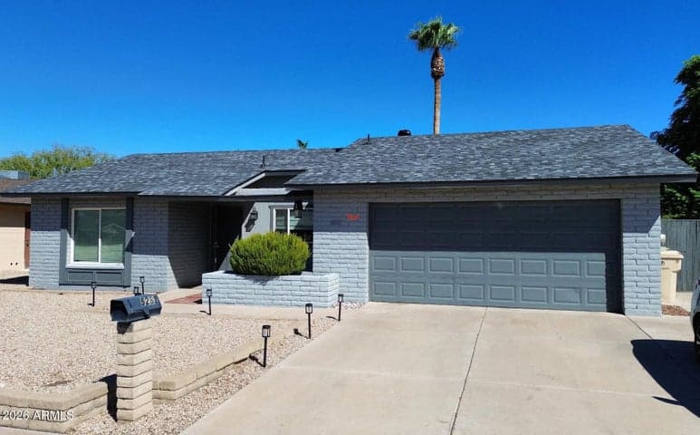 5232 W ONYX Avenue, Glendale, AZ