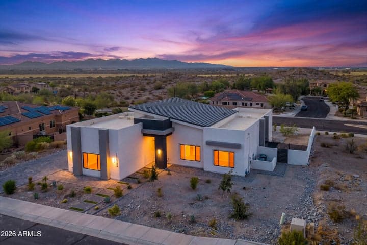 17872 W ESTES Way, Goodyear, AZ