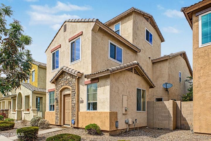 5318 W ALBENIZ Place, Phoenix, AZ