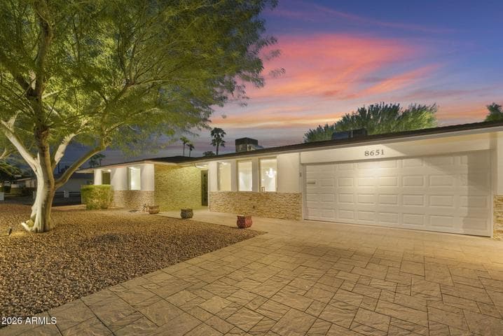 8651 E CAMELBACK Road, Scottsdale, AZ