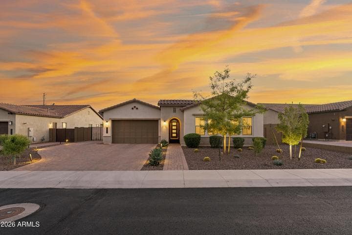 2015 E VILLA LINDA Drive, Phoenix, AZ