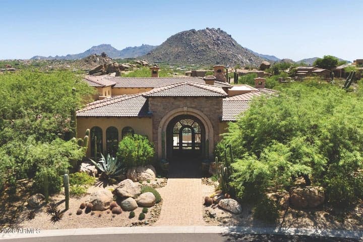 10681 E GREYTHORN Drive, Scottsdale, AZ