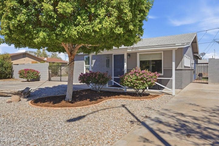 5002 W CITRUS Way, Glendale, AZ