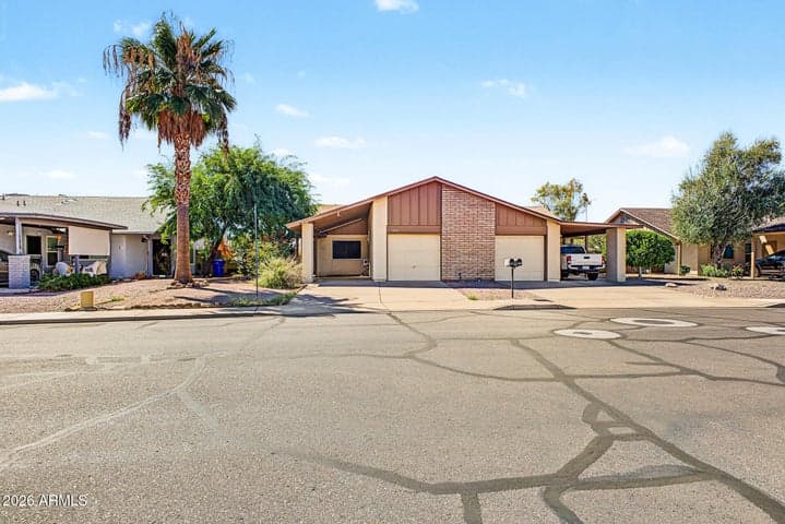 2409 W KILAREA Avenue, Mesa, AZ