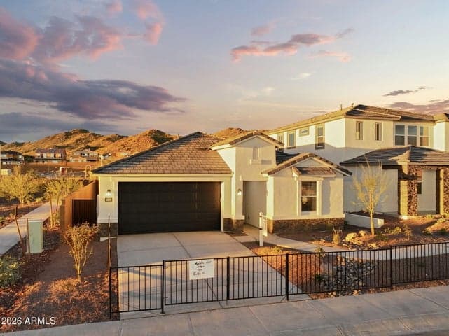 6802 W Spur Drive, Peoria, AZ