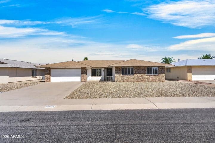 10806 W PINEAIRE Drive, Sun City, AZ
