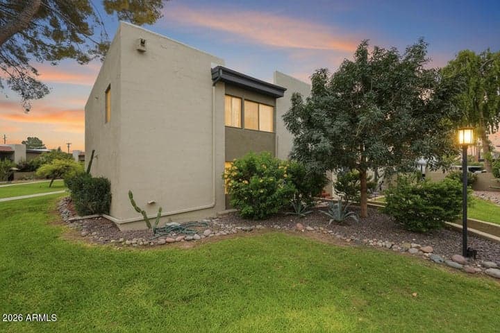 4201 E CAMELBACK Road #41, Phoenix, AZ