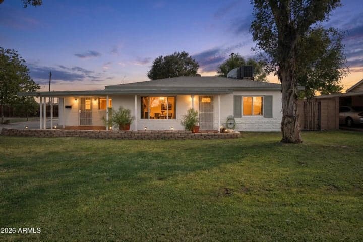 2107 W Minnezona Avenue, Phoenix, AZ