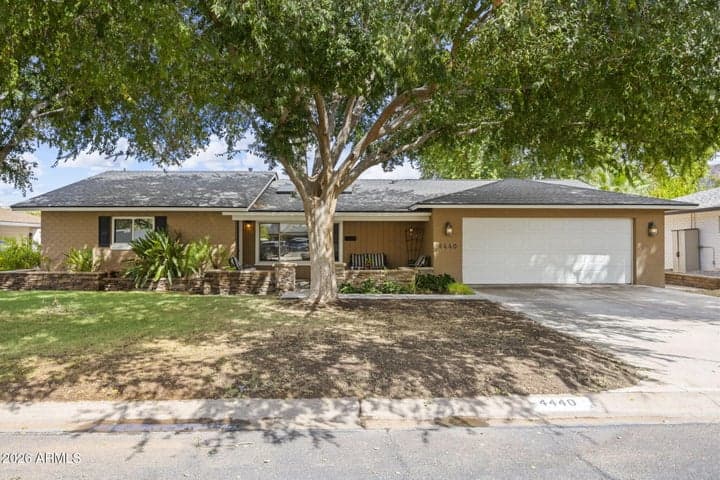 4440 E CLARENDON Avenue, Phoenix, AZ