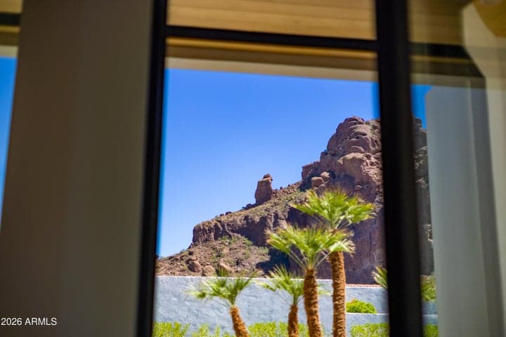 5724 N ECHO CANYON Drive, Phoenix, AZ