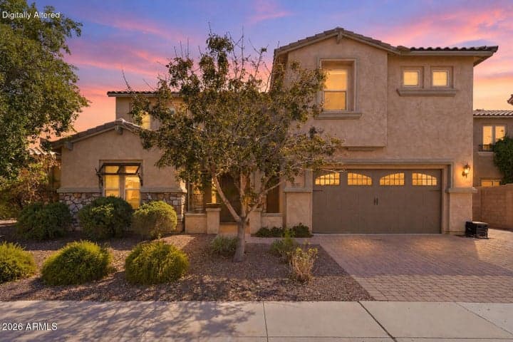 18387 W PARADISE Lane, Surprise, AZ