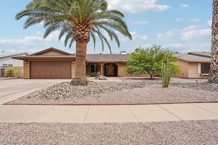12103 S TOMI Drive, Phoenix, AZ