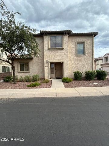 1936 W DAVIS Road, Phoenix, AZ