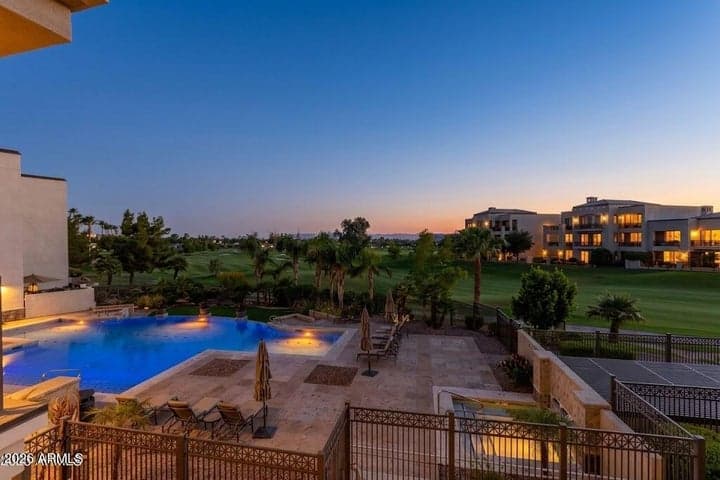 8 BILTMORE Estate #202, Phoenix, AZ