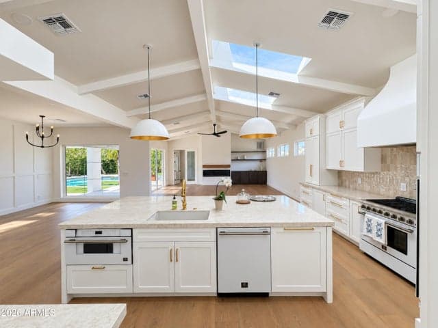4048 E EDGEMONT Avenue, Phoenix, AZ