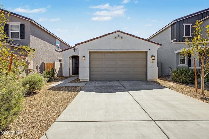 17277 W DALEY Lane, Surprise, AZ