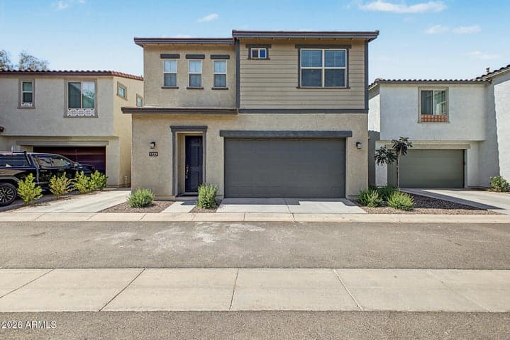 1323 W BLUEJAY Drive, Chandler, AZ