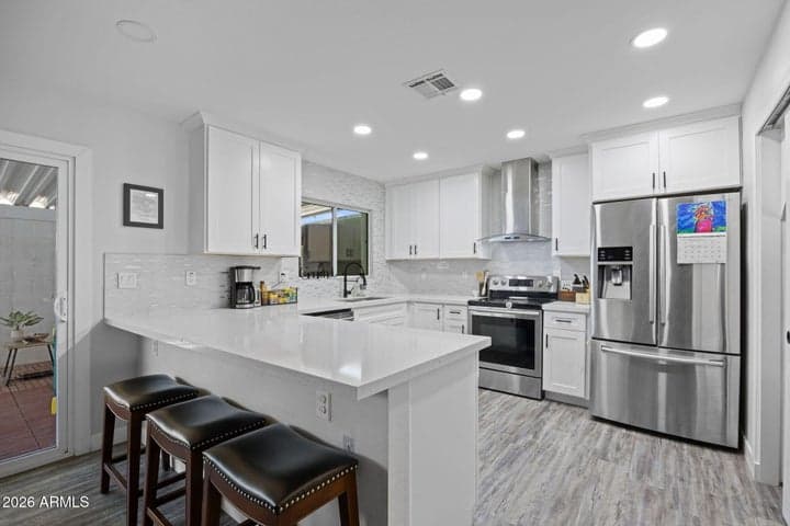 4470 E BELLEVIEW Street, Phoenix, AZ