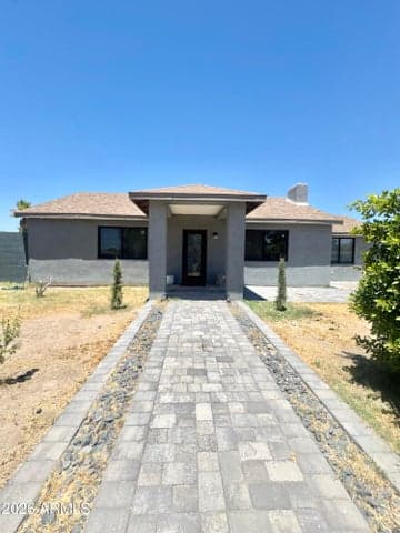 2502 E EDGEMONT Avenue, Phoenix, AZ