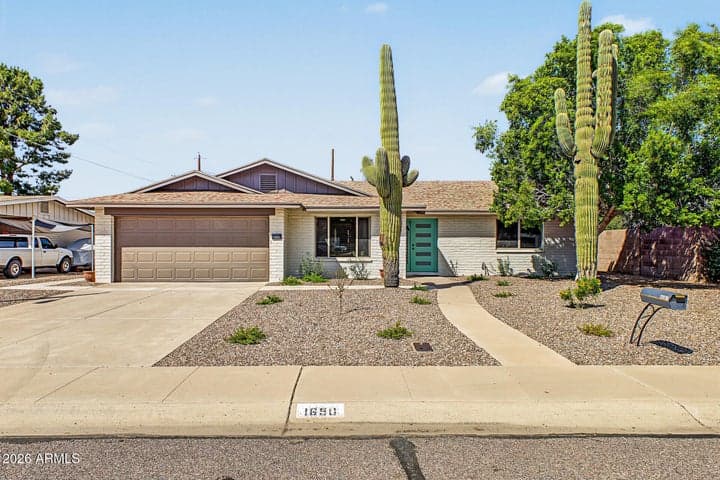 1650 W LOMA Lane, Phoenix, AZ