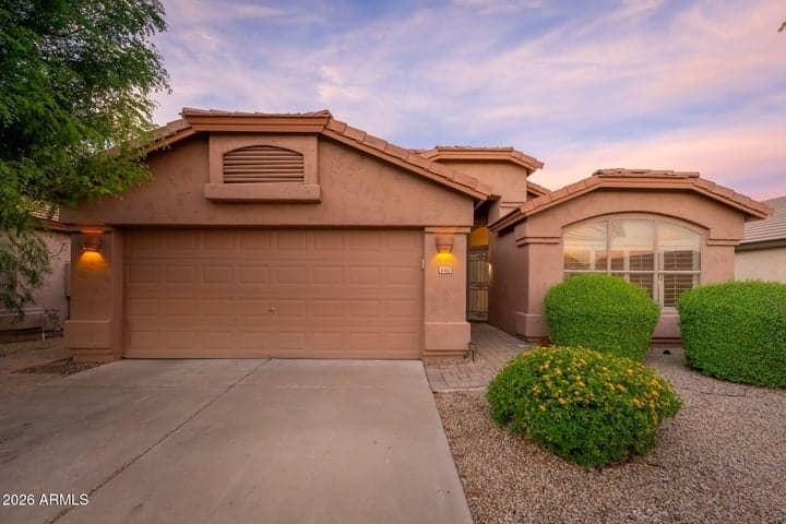 4410 E MOSSMAN Road, Phoenix, AZ