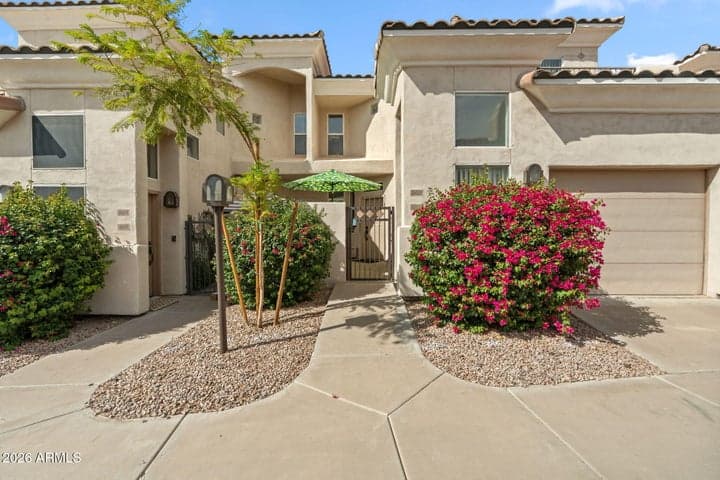 1747 E NORTHERN Avenue #102, Phoenix, AZ