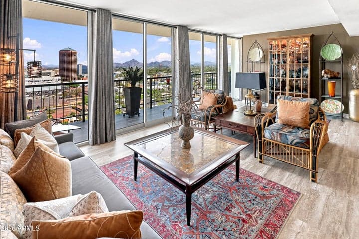 2323 N CENTRAL Avenue #1804, Phoenix, AZ