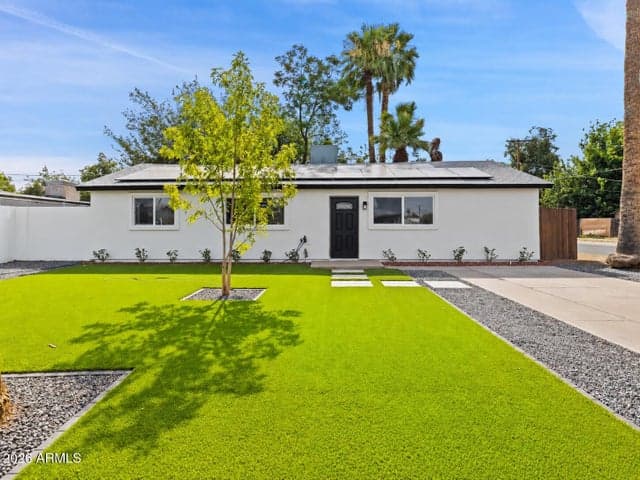 2201 N 29TH Place, Phoenix, AZ