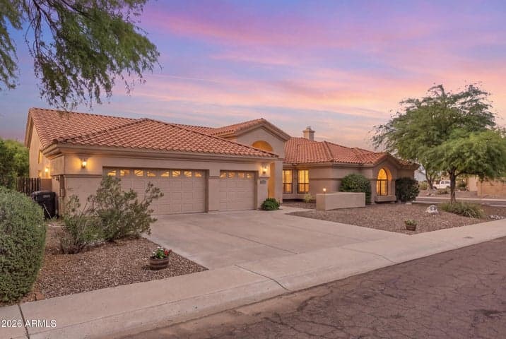 1156 E GRANDVIEW Road, Phoenix, AZ