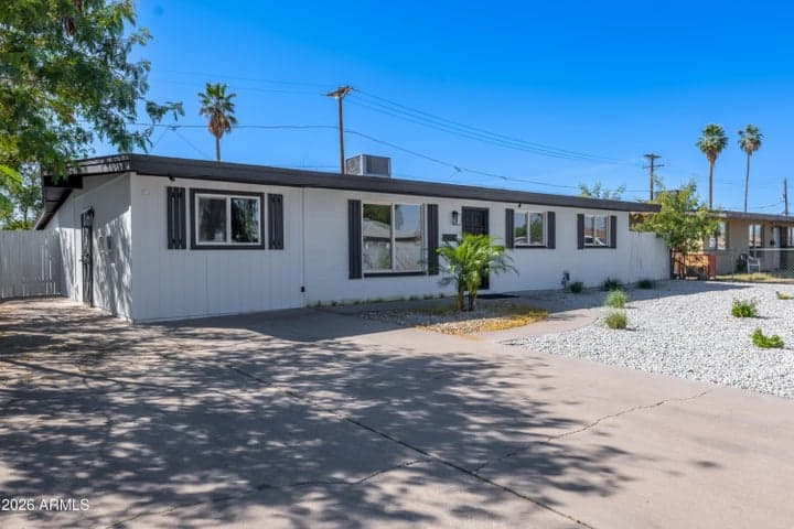 4230 N 49TH Drive, Phoenix, AZ