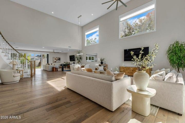 3913 E DEVONSHIRE Avenue, Phoenix, AZ