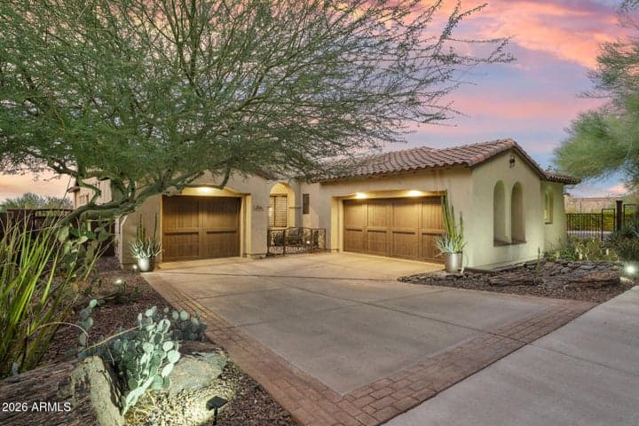2334 E Samantha Way, Phoenix, AZ