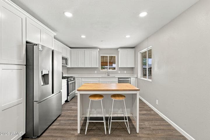 218 W BEAUTIFUL Lane, Phoenix, AZ